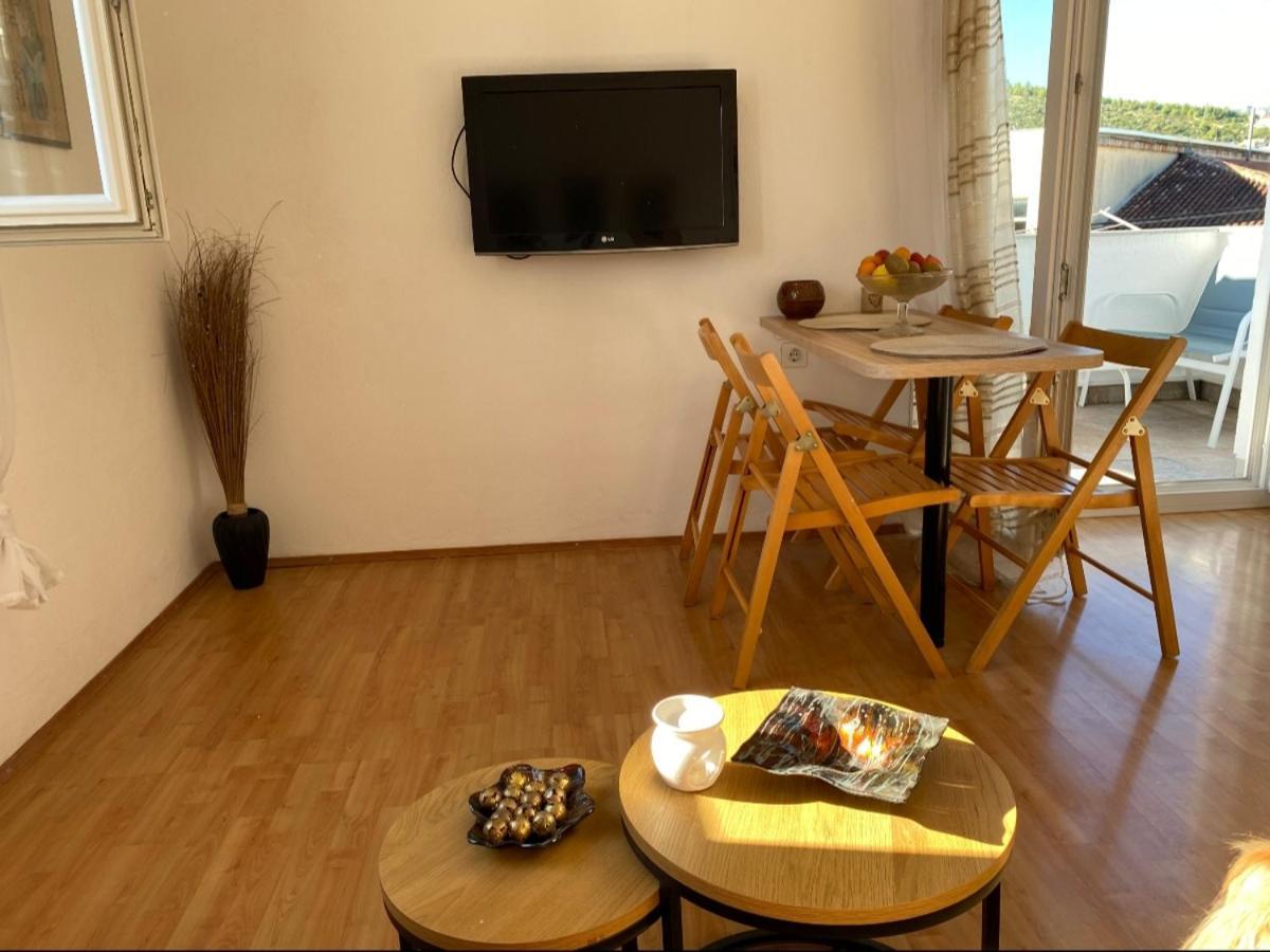 Apartment Remi, Penthouse With Balcony, Free Parking Marina Exterior foto