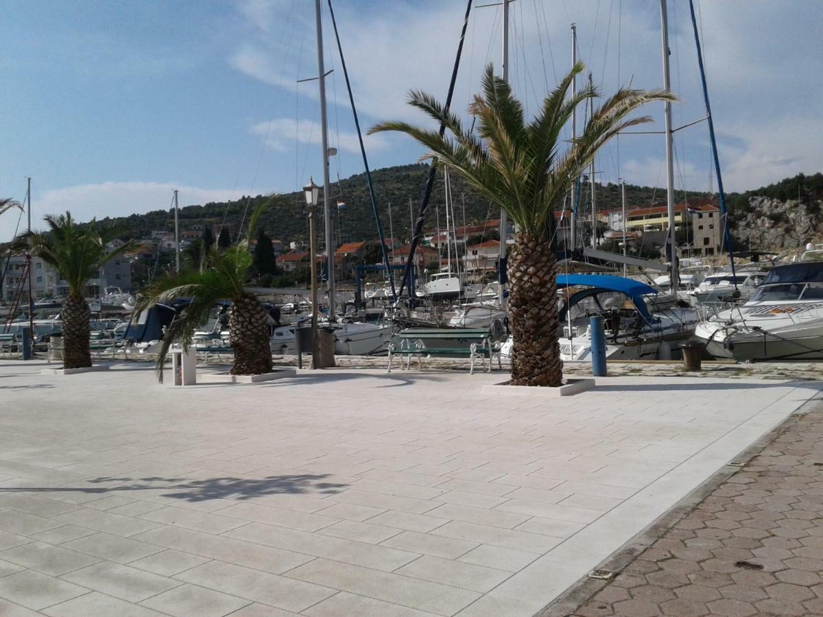 Apartment Remi, Penthouse With Balcony, Free Parking Marina Exterior foto